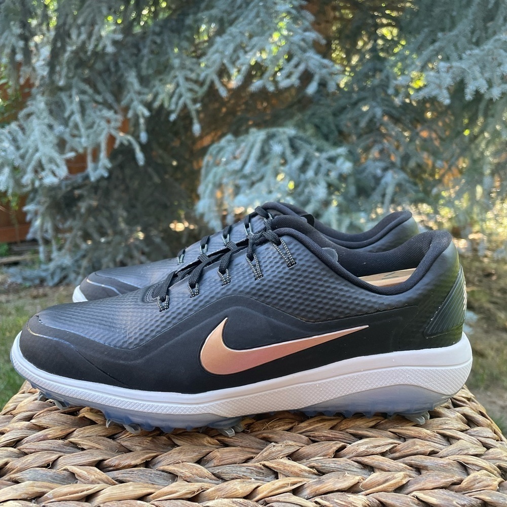 New Nike React Vapor Black Upper Gold Swoosh Spiked Golf Shoes
